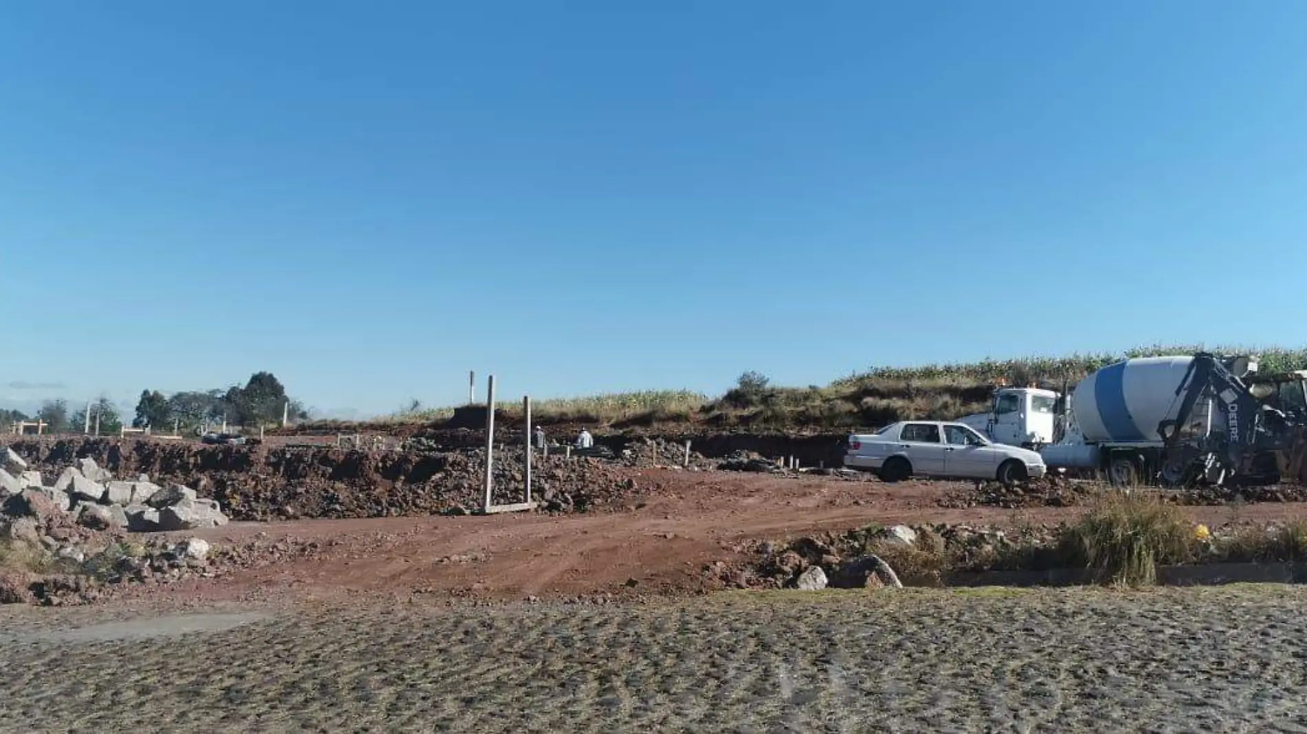 Los trabajos de construcci_n iniciaron desde a mediados del mes pasado.  Cortes_a Gobierno Amealco.